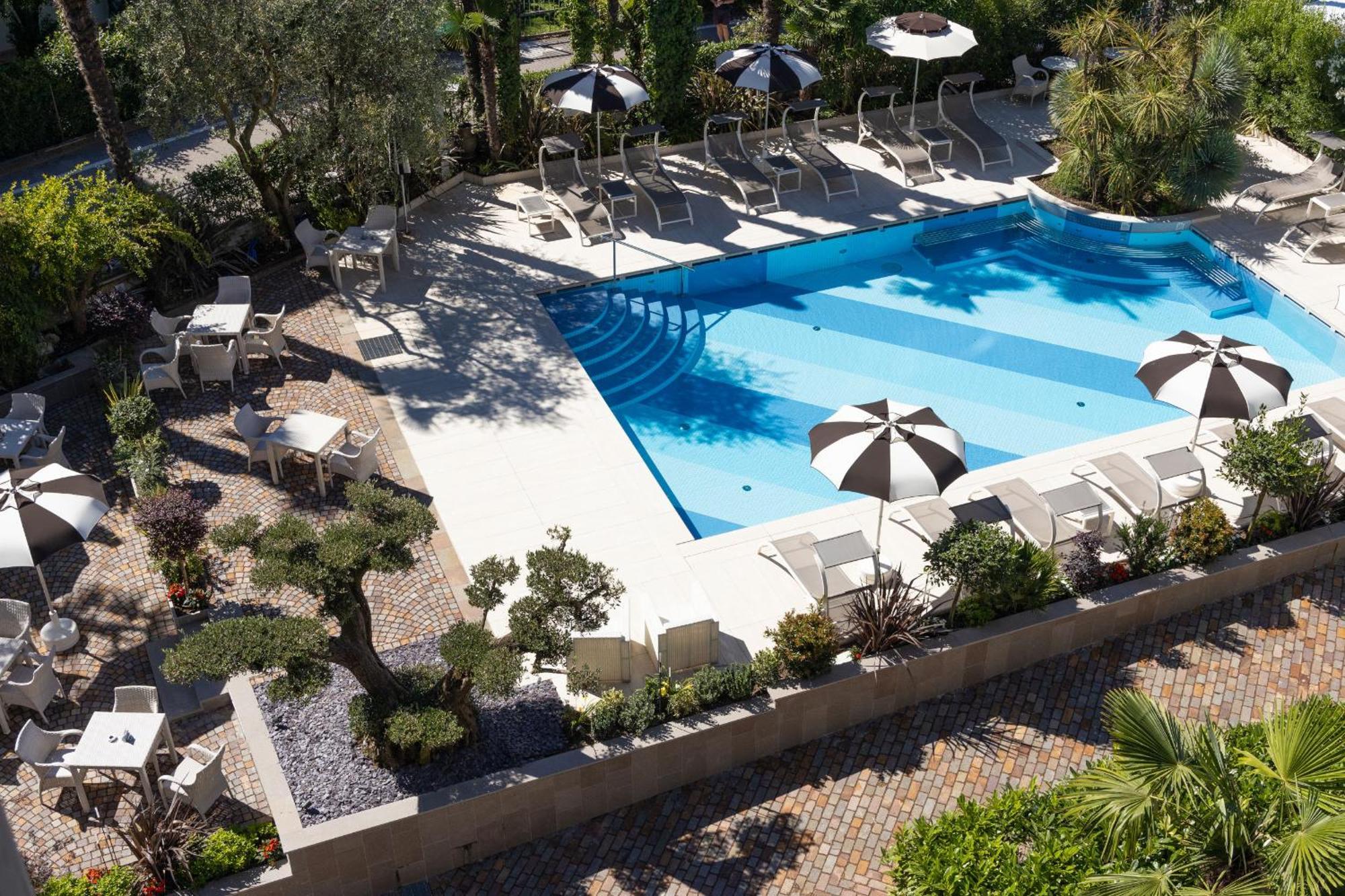 Hotel Garda - TonelliHotels Riva del Garda Esterno foto