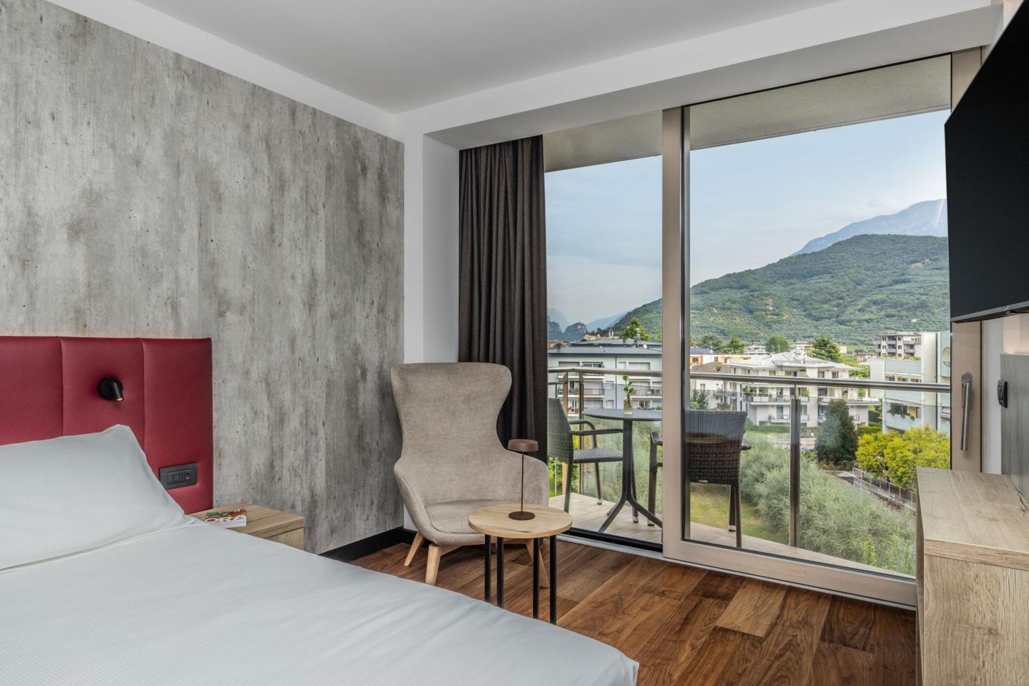 Hotel Garda - TonelliHotels Riva del Garda Esterno foto