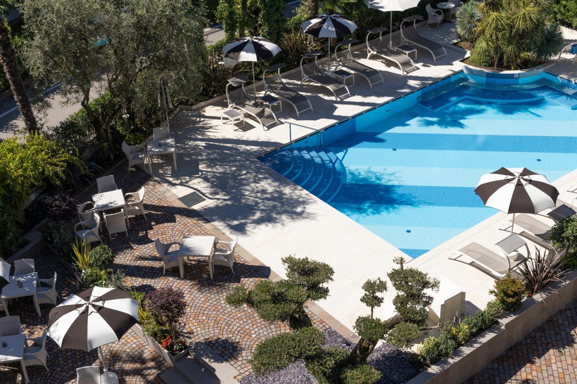 Hotel Garda - TonelliHotels Riva del Garda Esterno foto