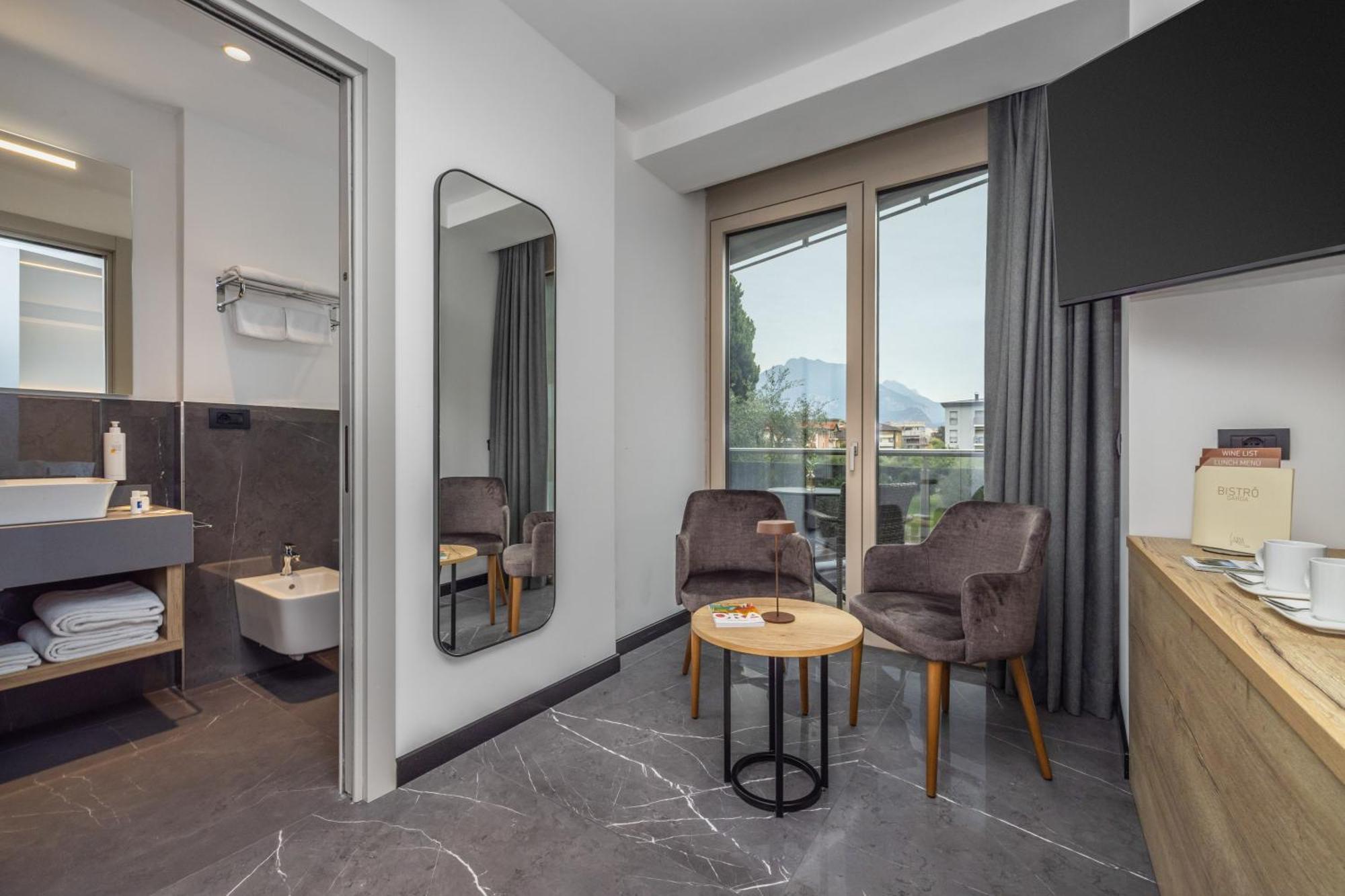 Hotel Garda - TonelliHotels Riva del Garda Esterno foto
